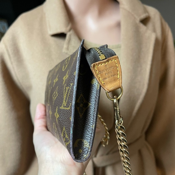 Authentic Louis Vuitton monogram accessory pouch SP0988 (B101012) - Picture 3 of 13